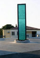 Κώστας Βαρώτσος, Χωρίς τίτλο, 2003, γυαλί, σίδερο, ύψος 6 μ., Buccheri, Σικελία