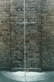 Μάριος Σπηλιόπουλος, Πατριδογνωσία 3, 1990, εγκατάσταση, αλάτι, νερό, πέτρες, Wielka 19 Gallery, Poznan, Πολωνία