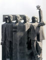 Θύμιος Πανουργιάς, Μνημείο Καπνοπαραγωγού Δ. Βλάχου, Κυψέλη Αγρινίου, 1994, χυτός και συγκολλημένος ορείχαλκος, 280 x 280 x 260 εκ.