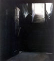 Δημοσθένης Σκουλάκης, Βικτώρια - Σκάλες Ι, 1995, λάδι σε μουσαμά, 210 x 190 εκ.