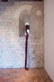 Μάρω Μιχαλακάκου, Human, 2016, μικτή τεχνική, 250 x 30 x 20 εκ., άποψη της έκθεσης "Matieres a rever" στο Centre d’art contemporain du chateau des Adhemar, Montelimar, Γαλλία (φωτό: BAI)